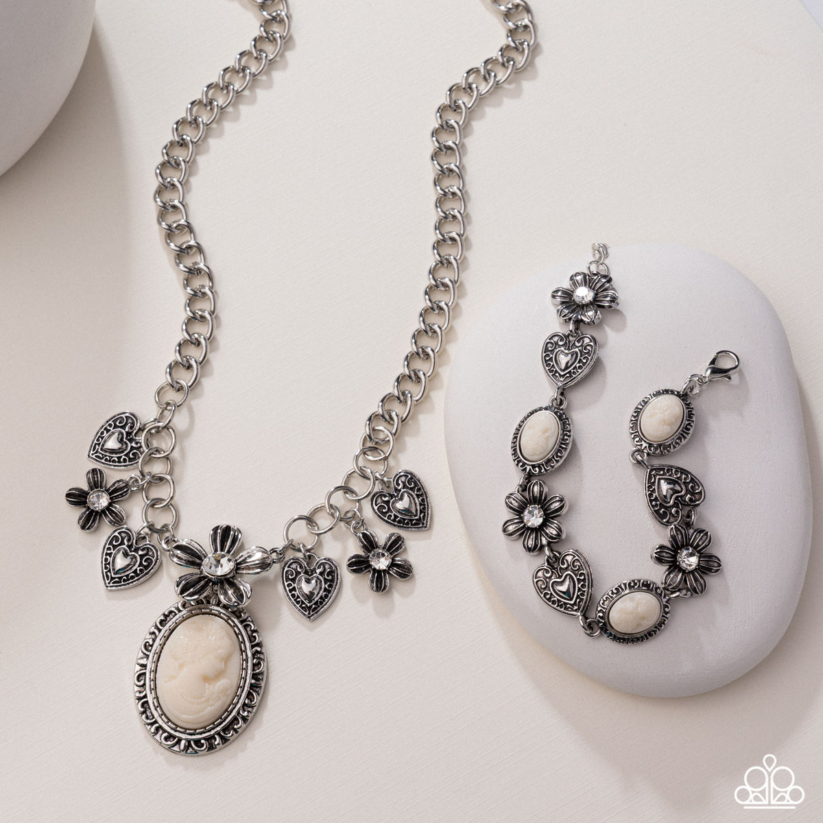 Continuous Chronicle Necklace - Complete Look