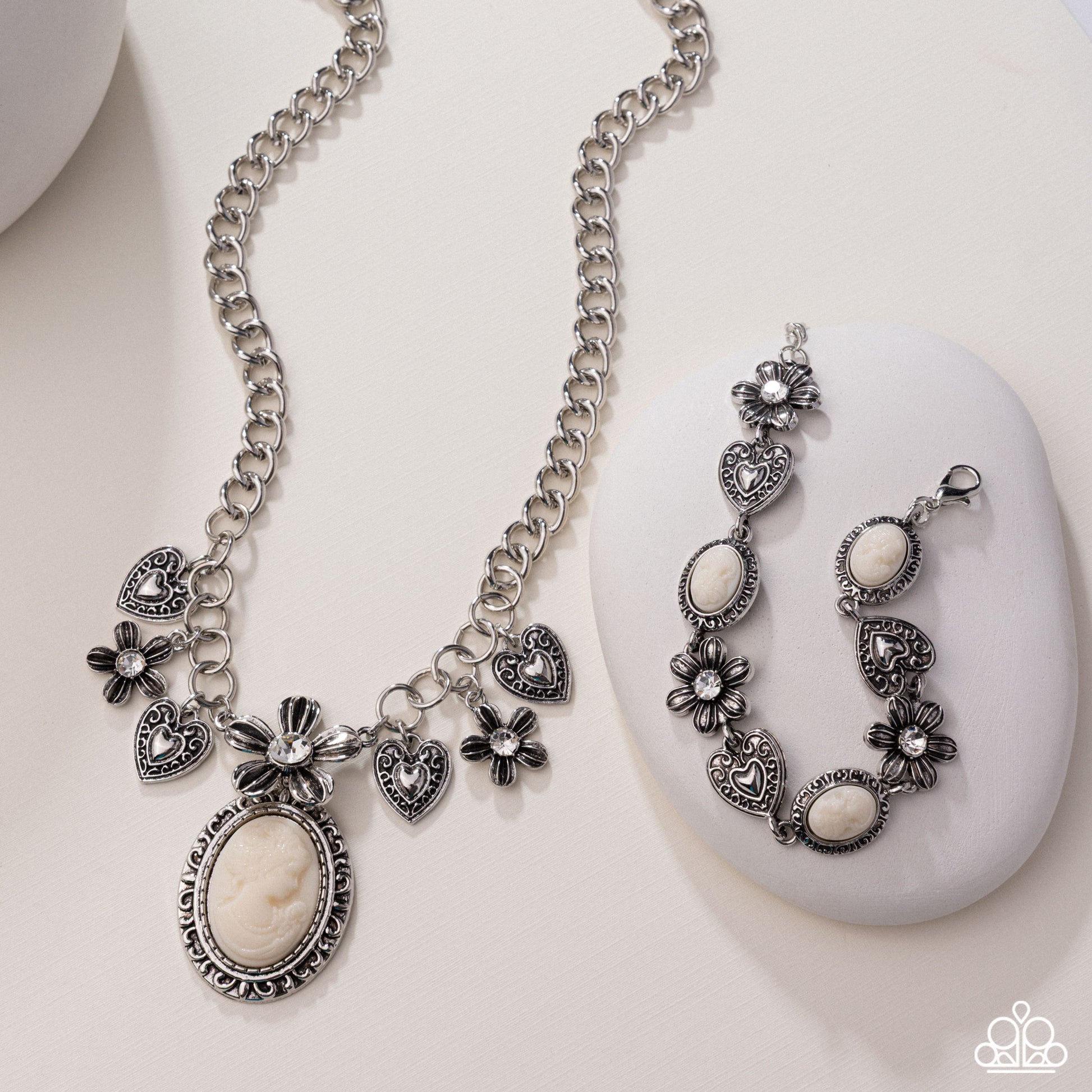 Continuous Chronicle Necklace - Complete Look