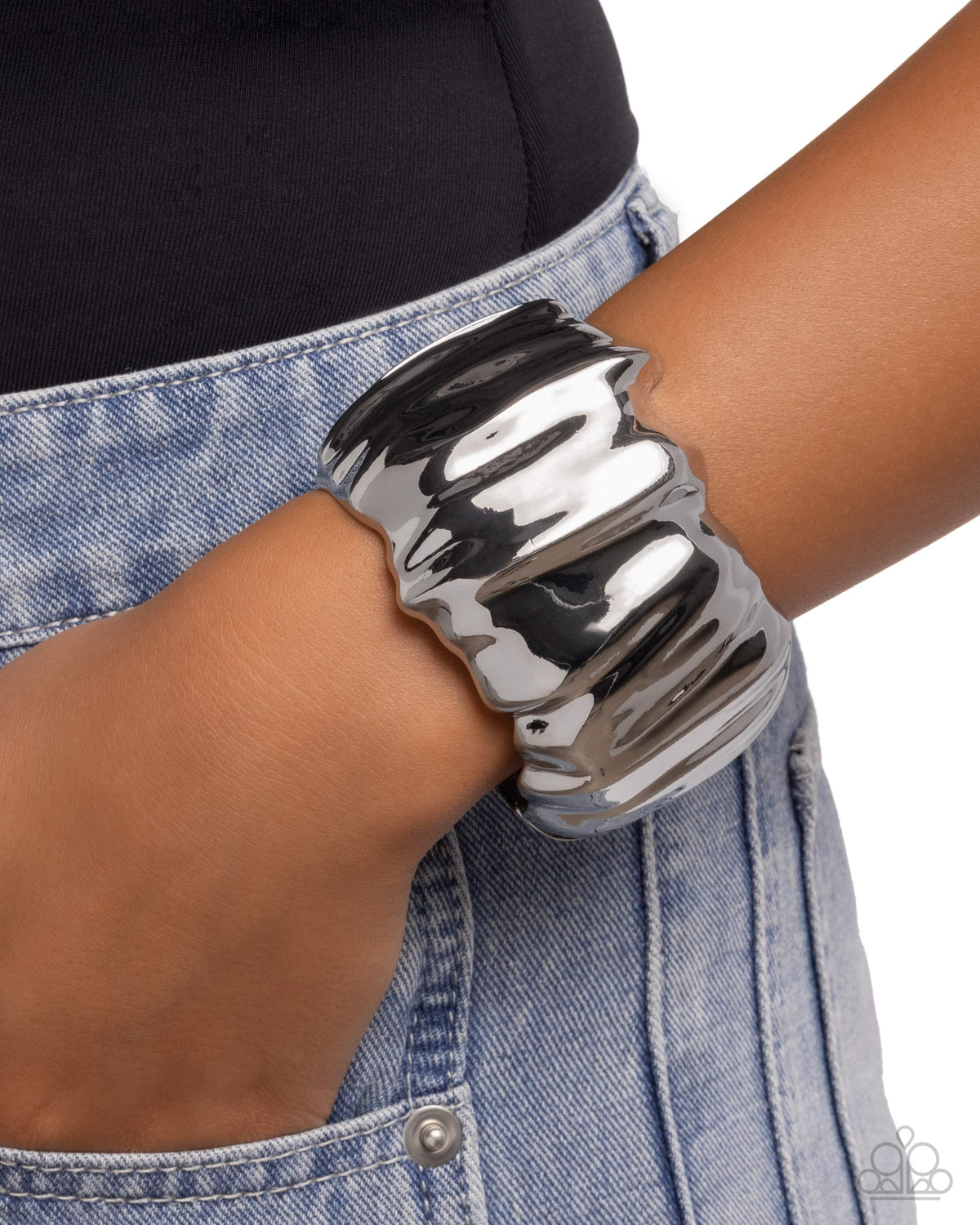 Metro Mural Bracelet - Silver | Paparazzi Accessories