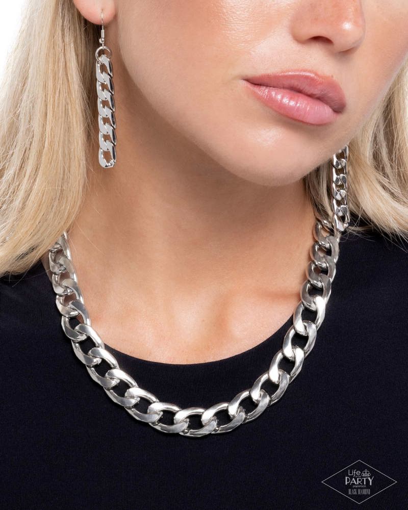 Action CURB Necklace - Silver image 3