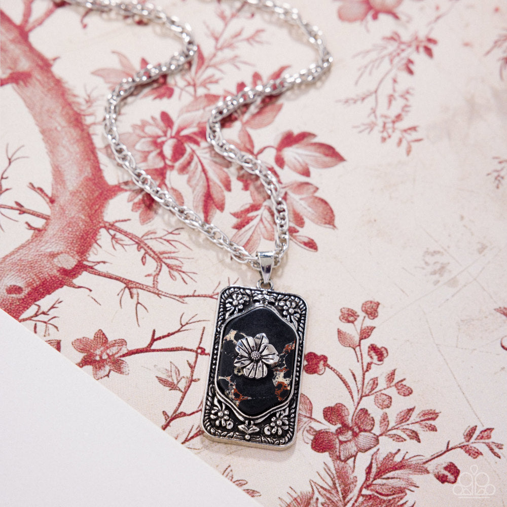 Antiqued Advance - Black