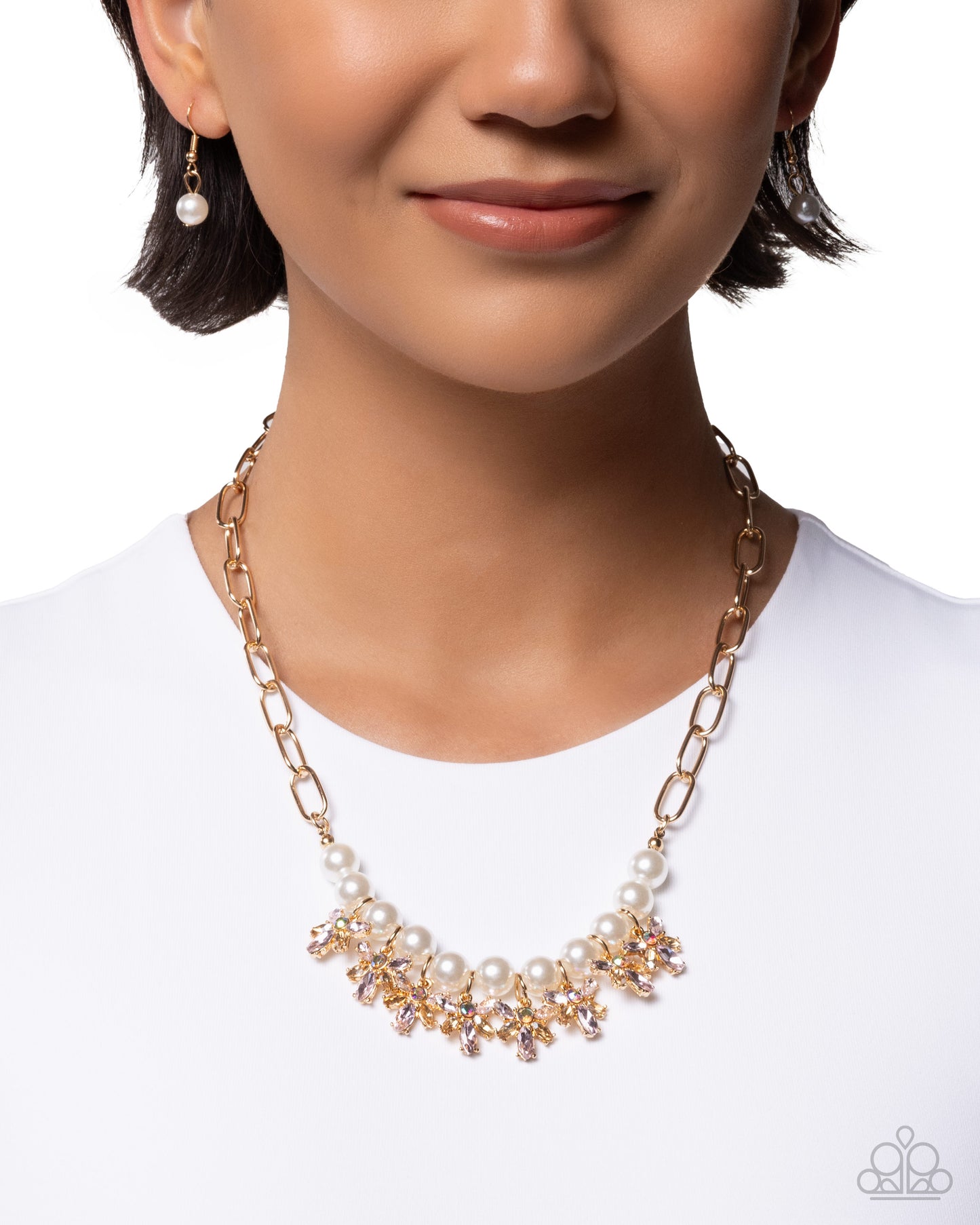 Palace Pizzazz Necklace - Pink image 3