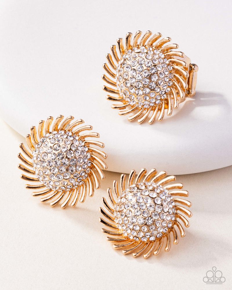 Strategic Show Earrings - Gold
