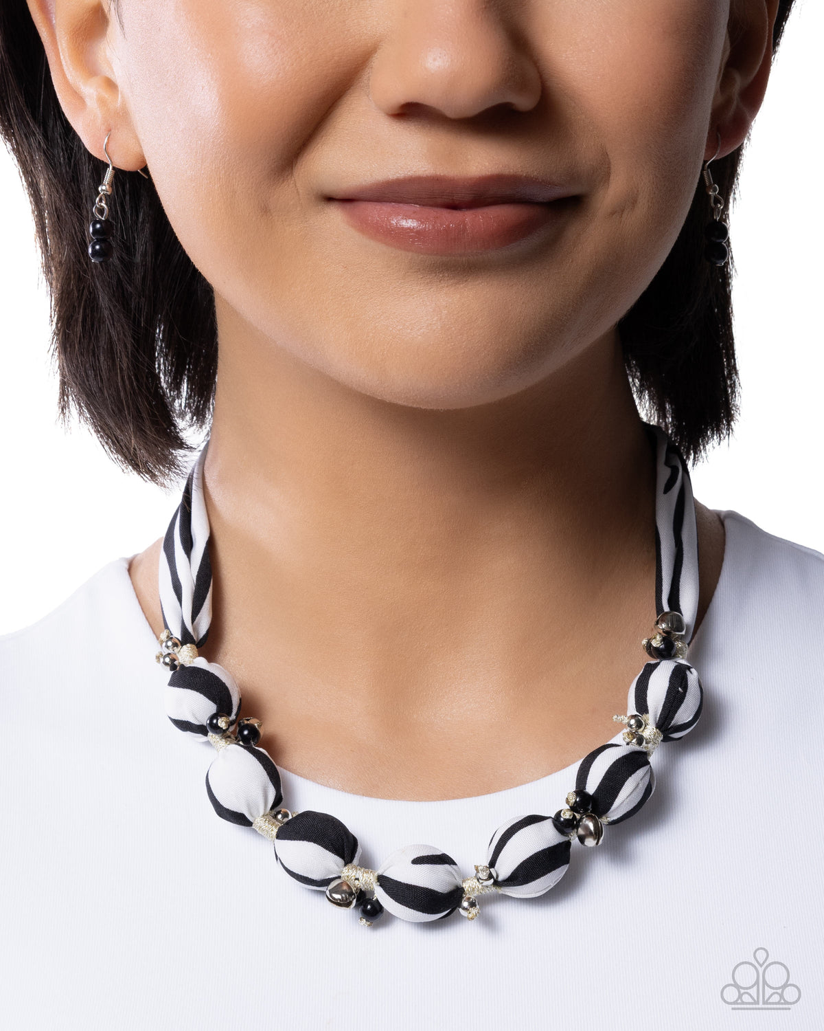 Modern Memory Necklace - Black | Paparazzi Accessories image 3