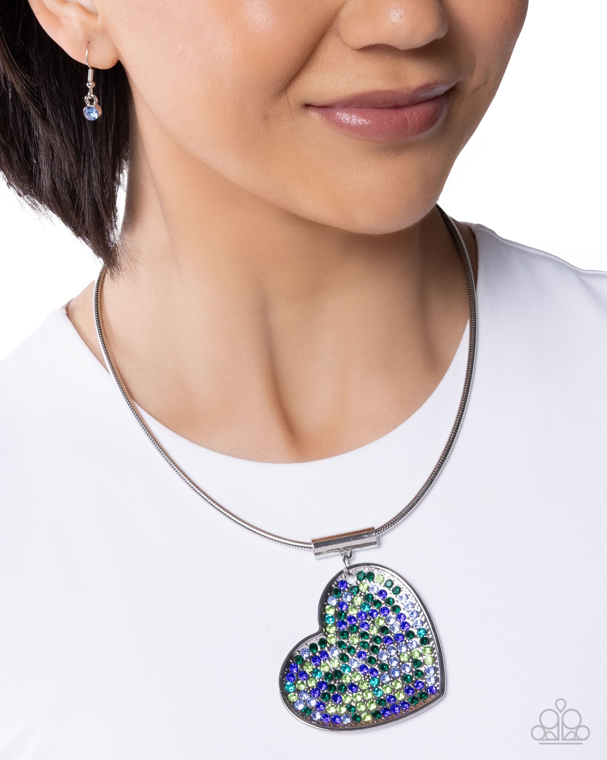 Radiant Restraint Necklace - Green image 3