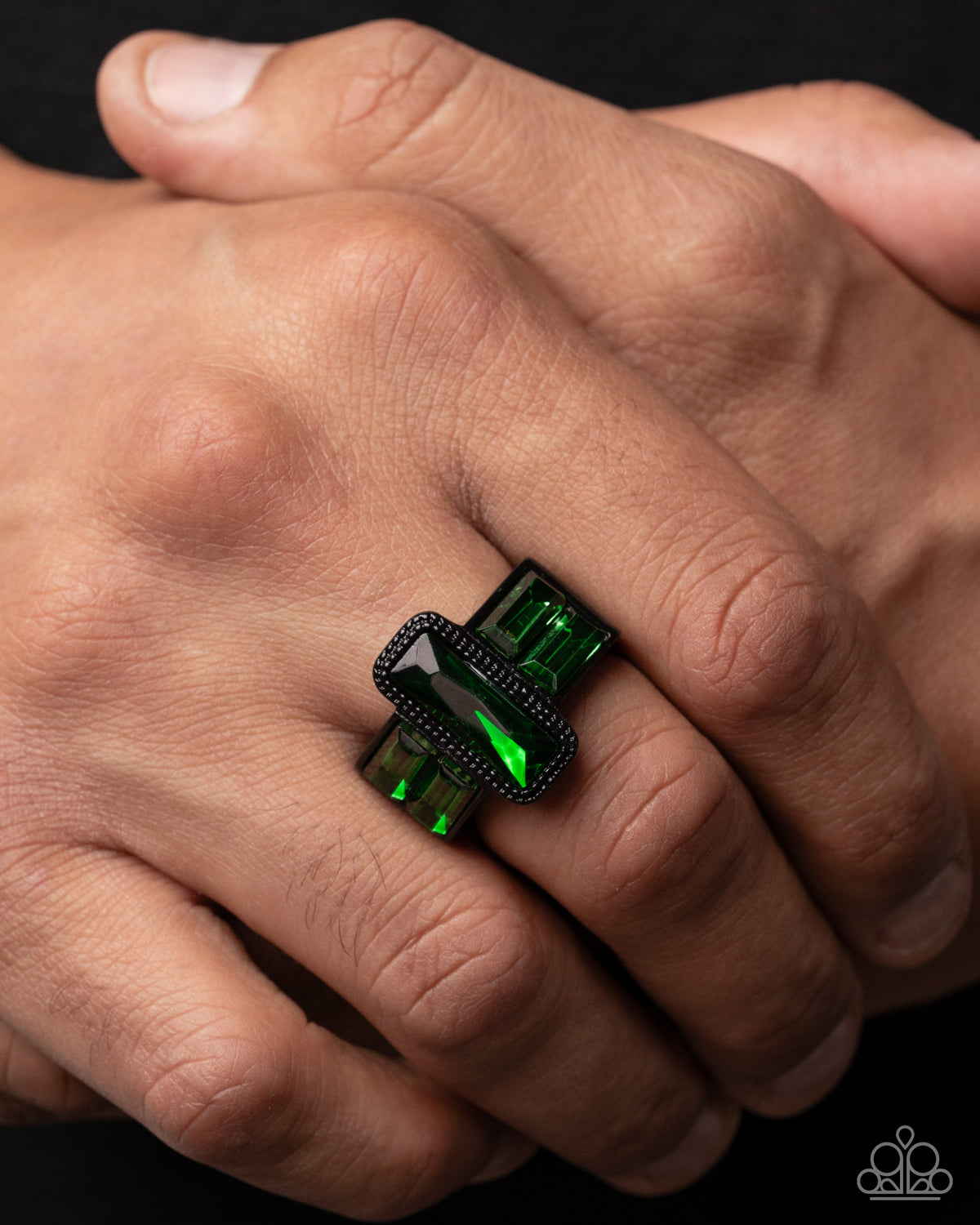 Geometric Grunge Ring - Green | Paparazzi Accessories