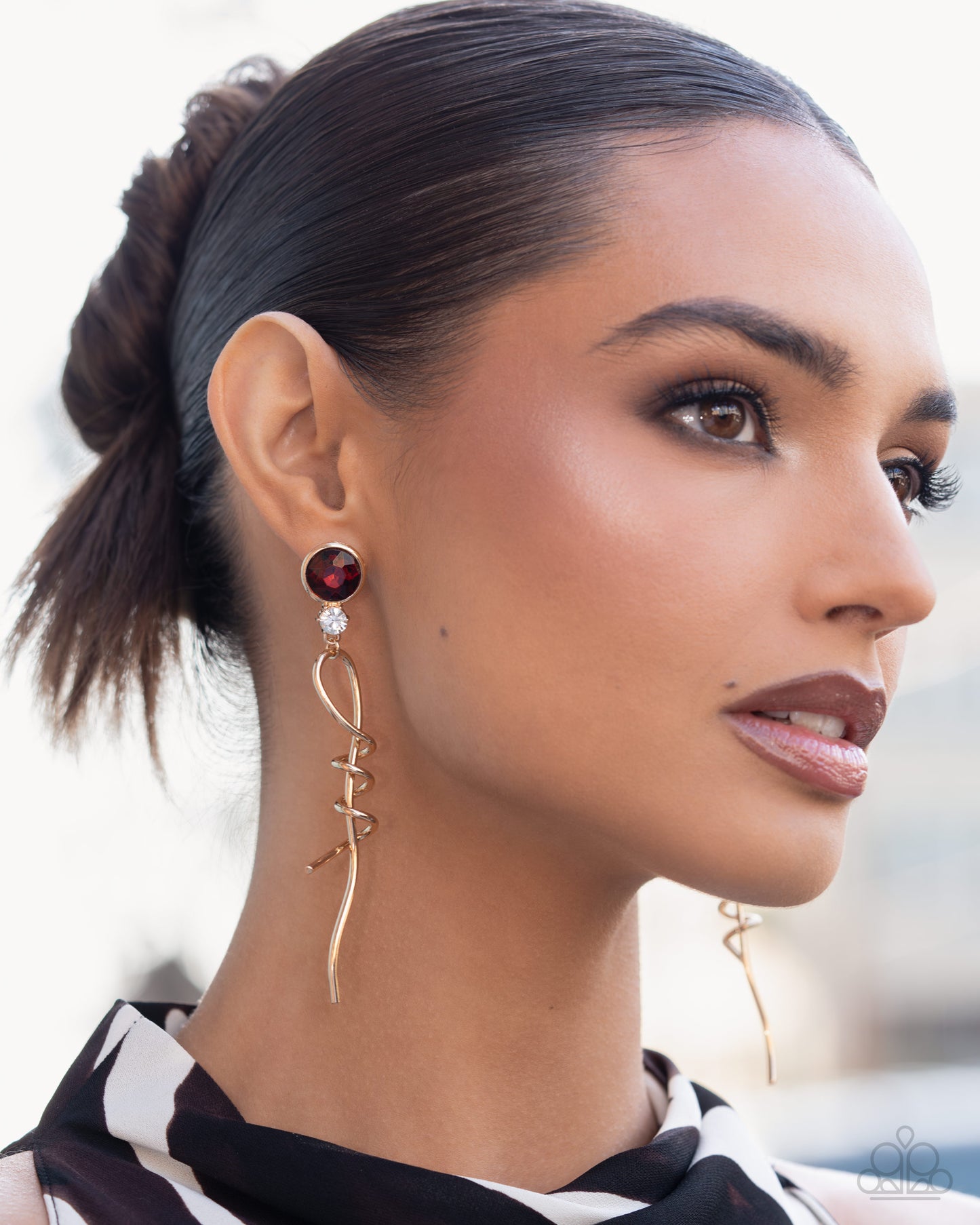 Pretty Pirouette Earrings - Brown