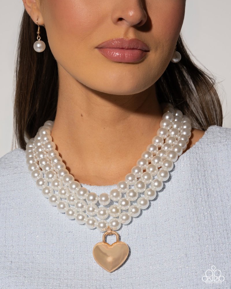 Lustrous Look Necklace - Gold | Paparazzi Accessories image 3