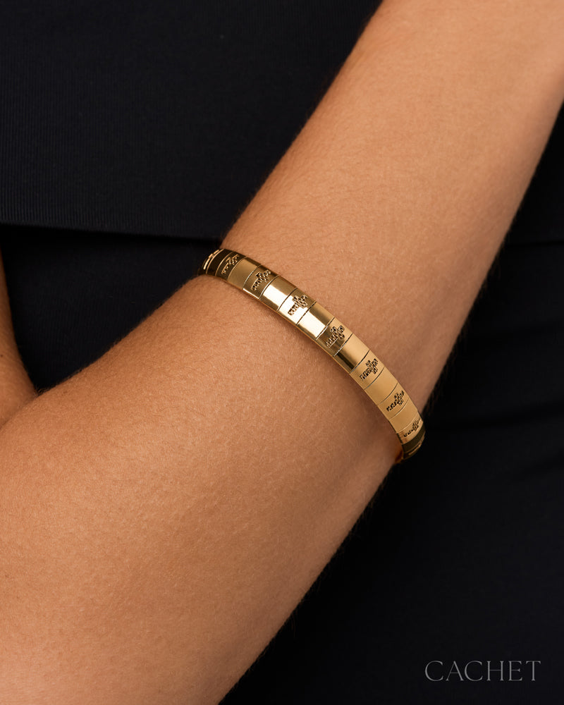 Prévenances - 18K Gold Plated Cross Bracelet - LOP Diamond Trip Early Access Exclusive - Cachet | Paparazzi Accessories