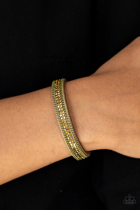 Paparazzi Babe Bling - Brass - Pusher P