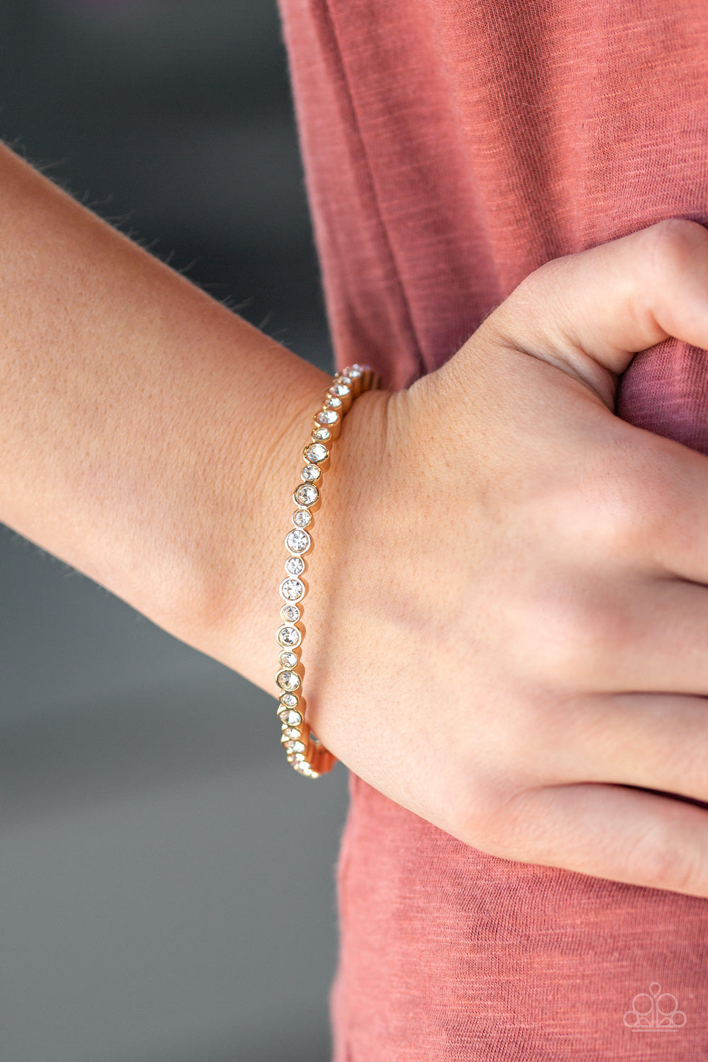Paparazzi Seven Figure Fabulous - Gold Bracelet - Pusher P