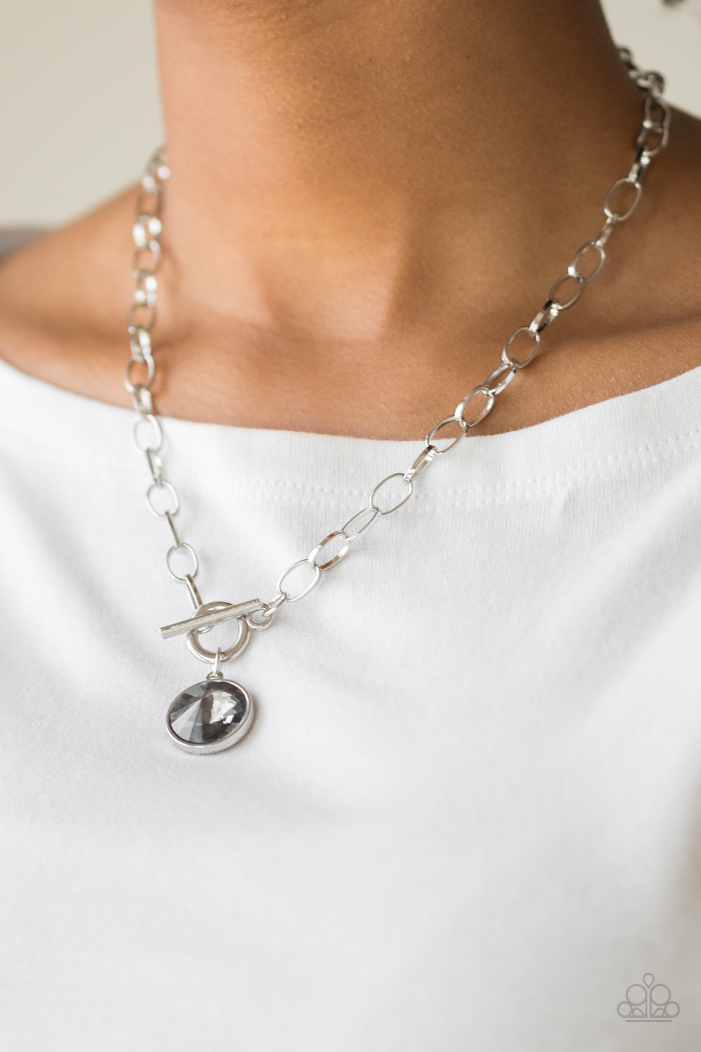 Paparazzi She Sparkles On - Silver Necklace - Pusher P