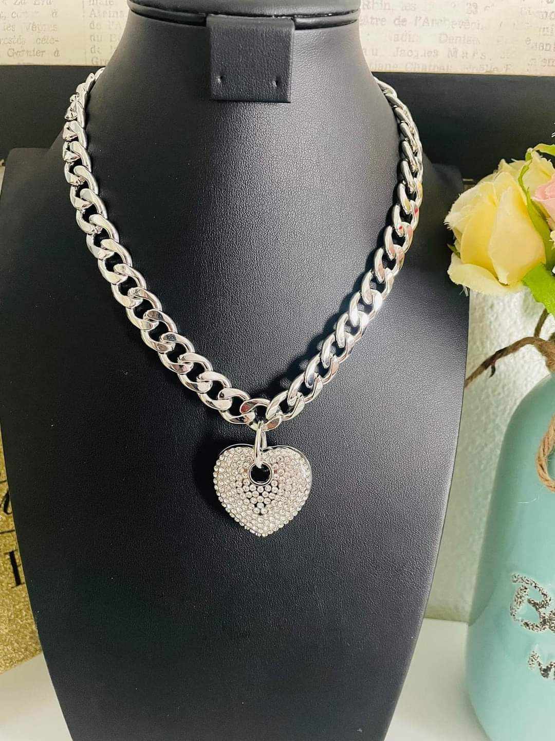January 2024 Life of the Party - 5 Piece Jewelry Set