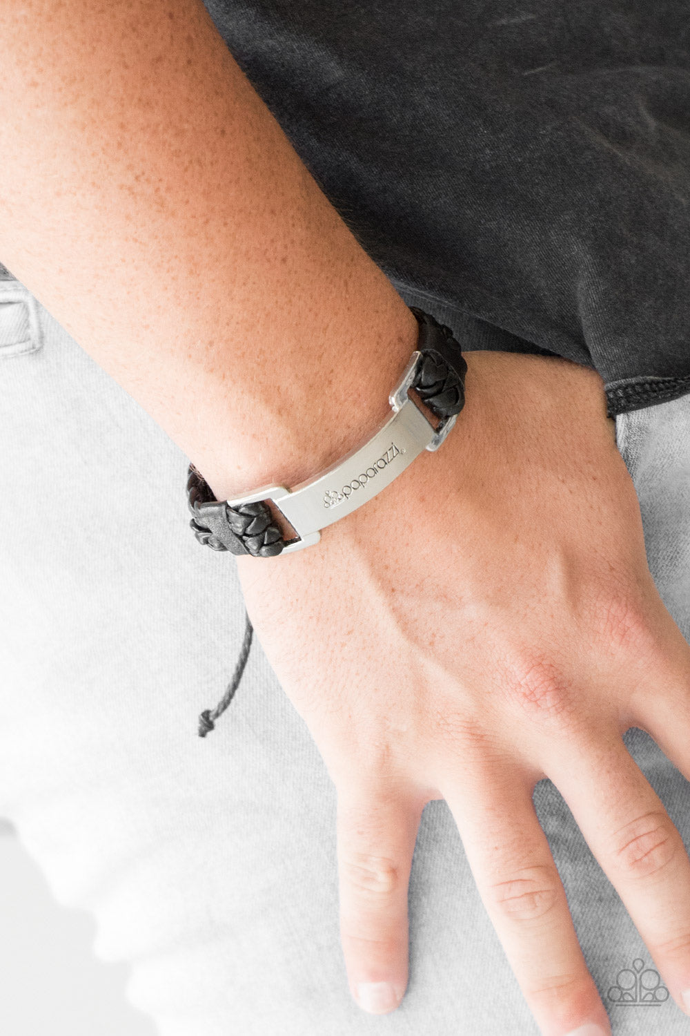 Paparazzi Urban Bracelet - Pusher P