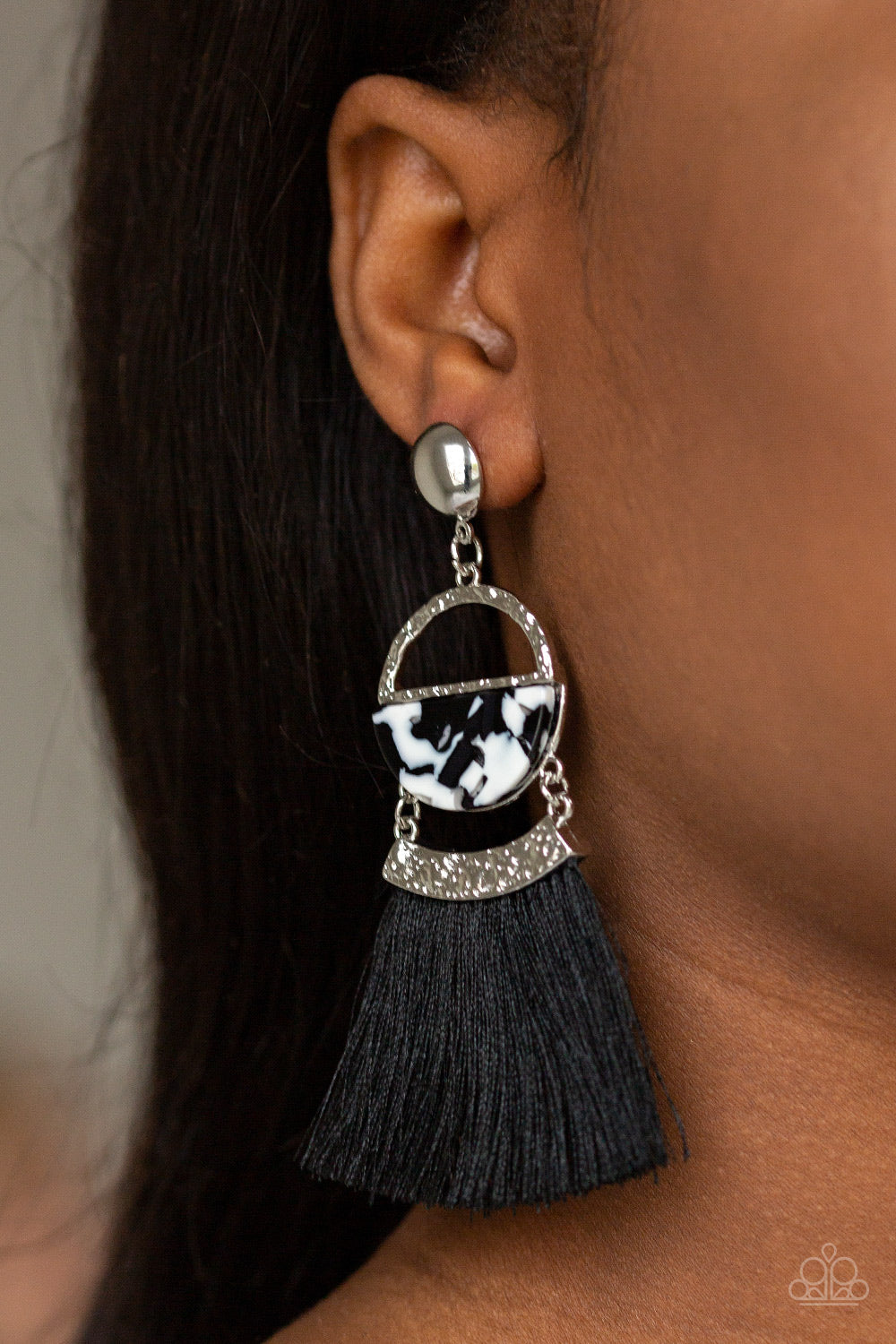 Paparazzi Tassel Trot - Black - Pusher P