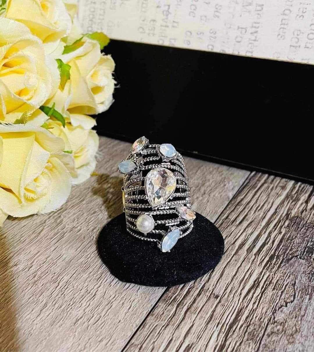 April 2024 Life of the Party - 5 Piece Jewelry Set
