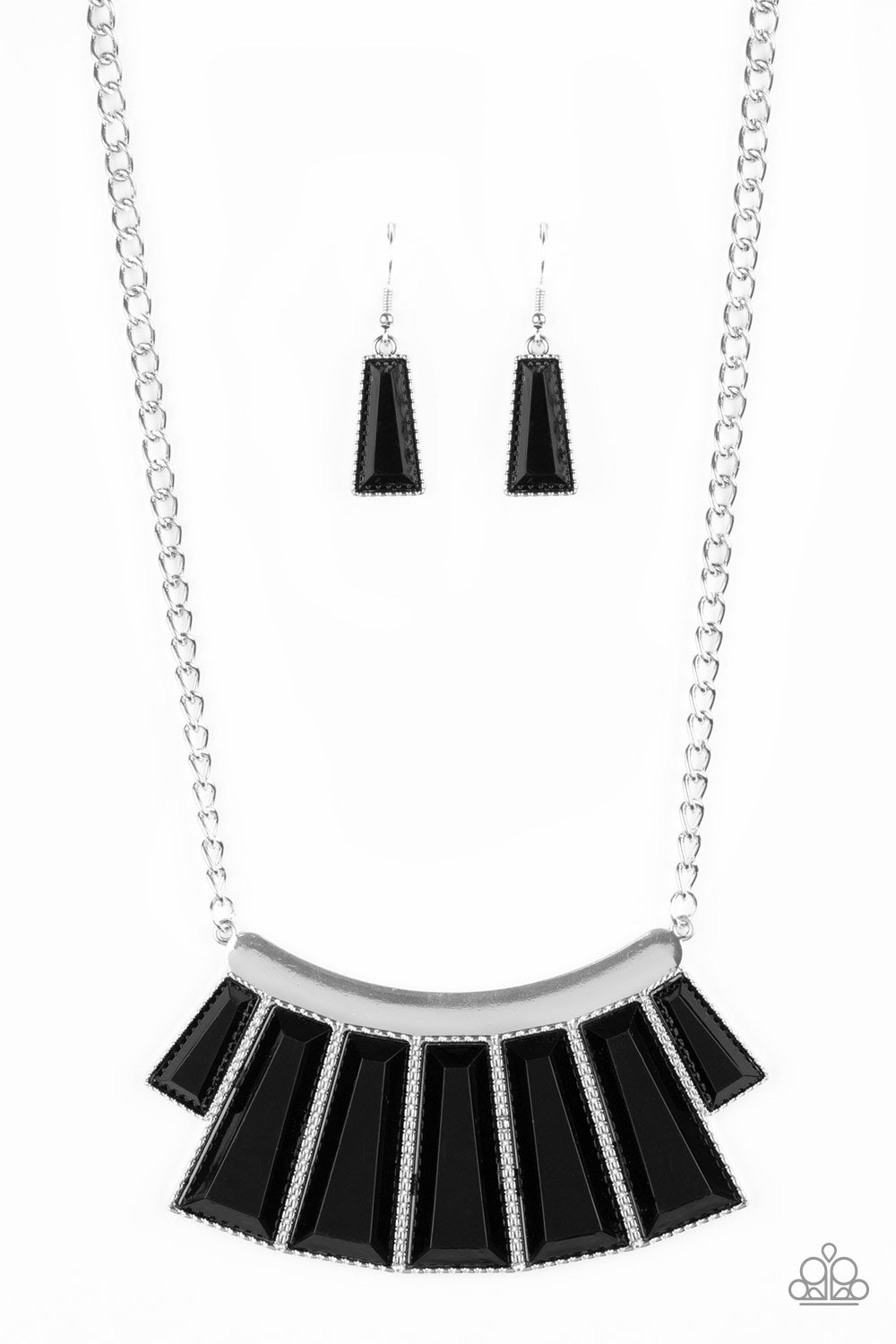Paparazzi Glamour Goddess - Black