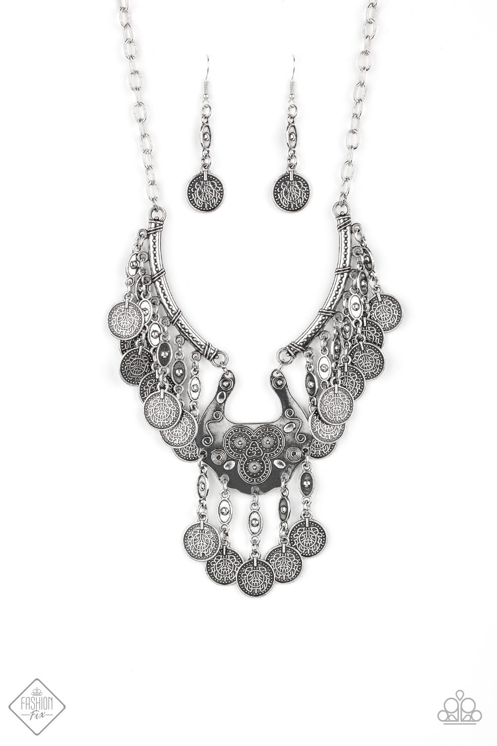Paparazzi Treasure Temptress - Silver - September 2019 Fashion Fix
