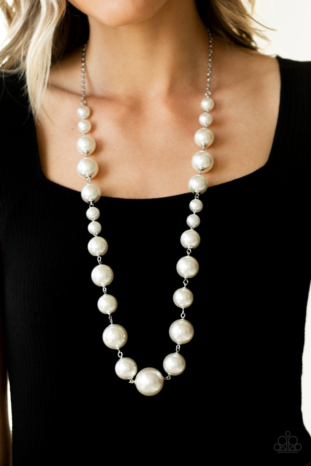 Paparazzi Pearl Prodigy - White - March 2020 Life Of The Party - Pusher P
