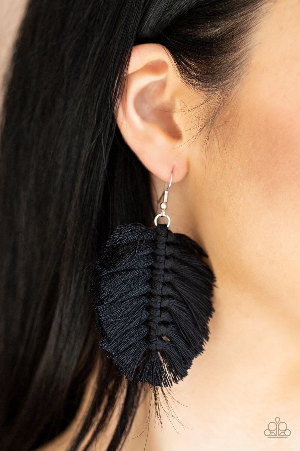 Paparazzi Knotted Native - Black - Pusher P