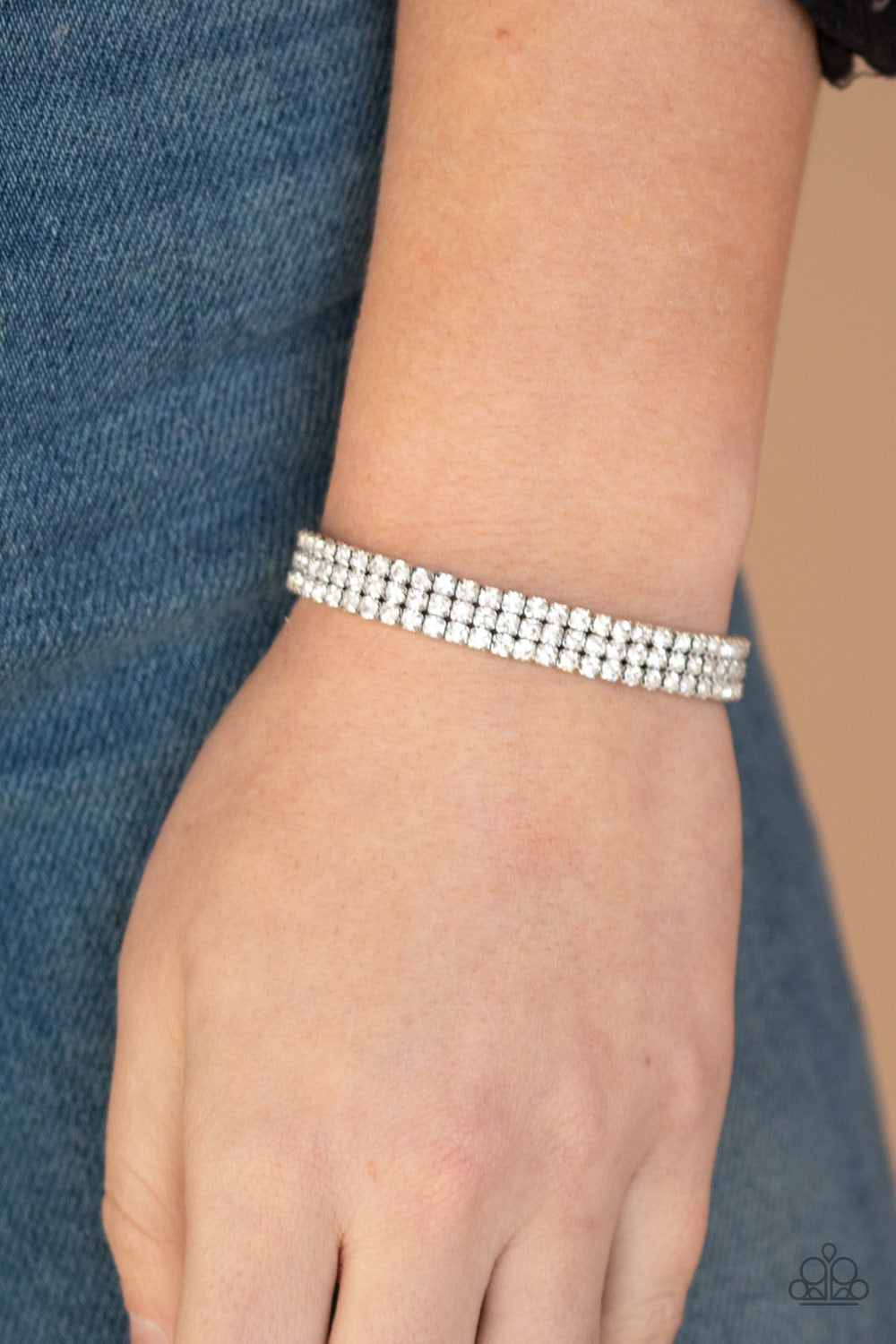 Paparazzi Stacked Deck - White - Pusher P
