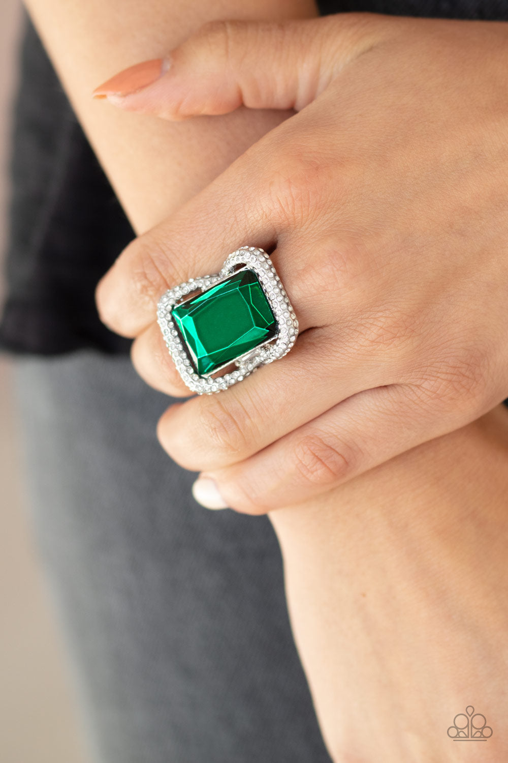Paparazzi Deluxe Decadence - Green Ring - Pusher P