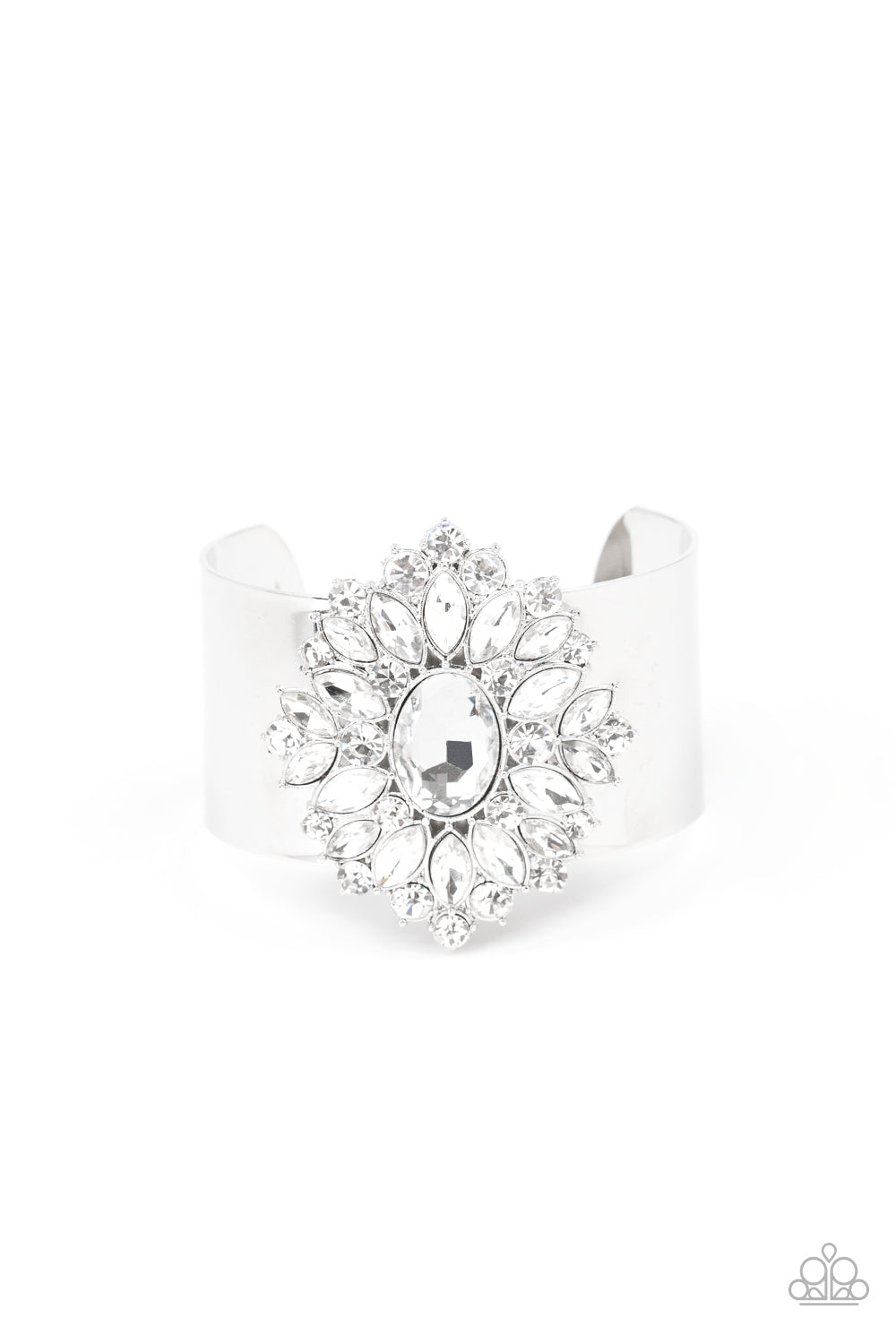 Paparazzi The Fashionmonger White Bracelet July 2020 Life of The Party - Pusher P