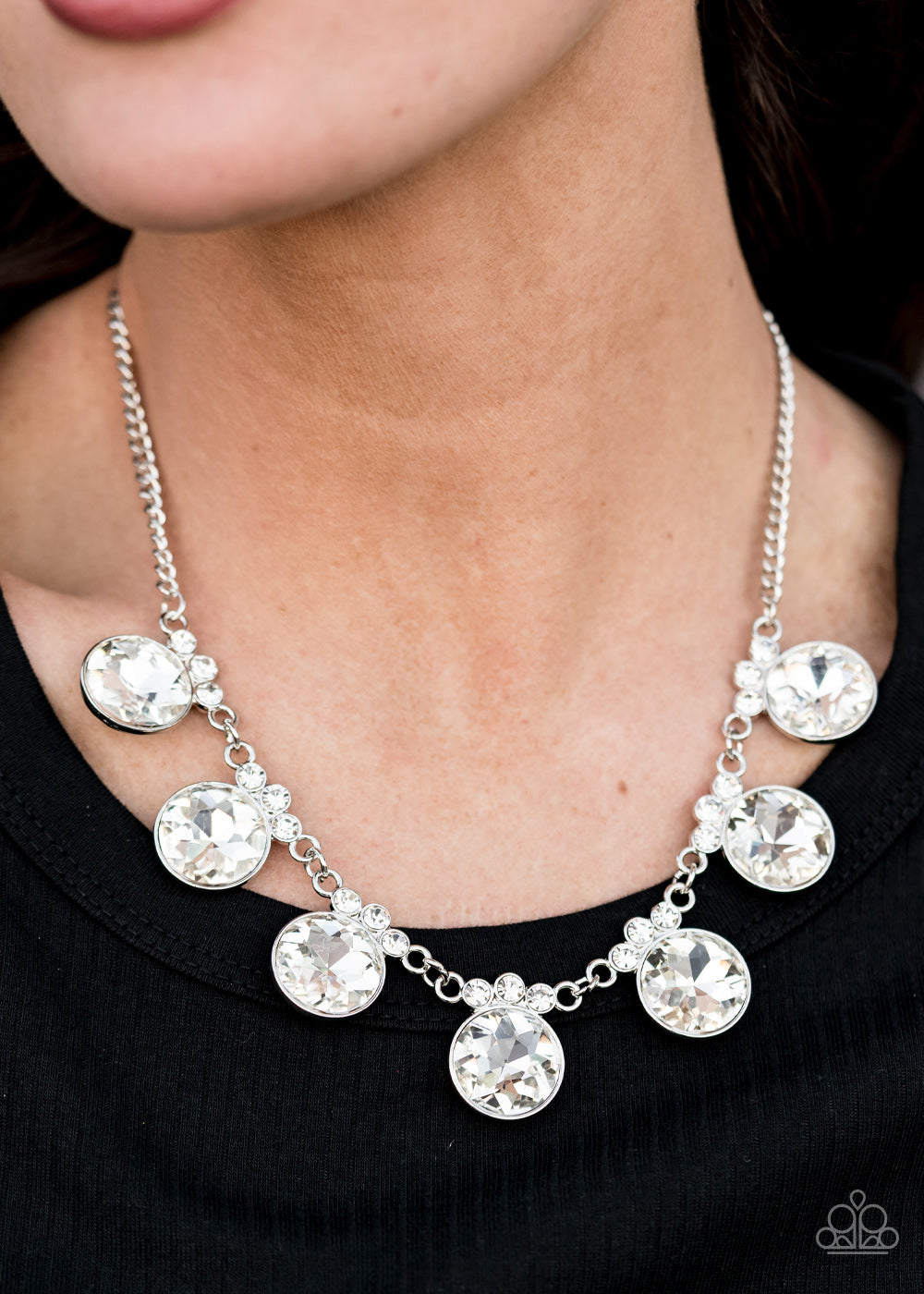 Paparazzi GLOW-Getter Glamour - White Necklace - Pusher P