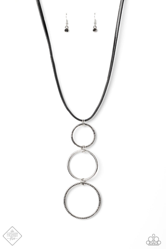 Paparazzi Curvy Couture - Silver Necklace - Pusher P
