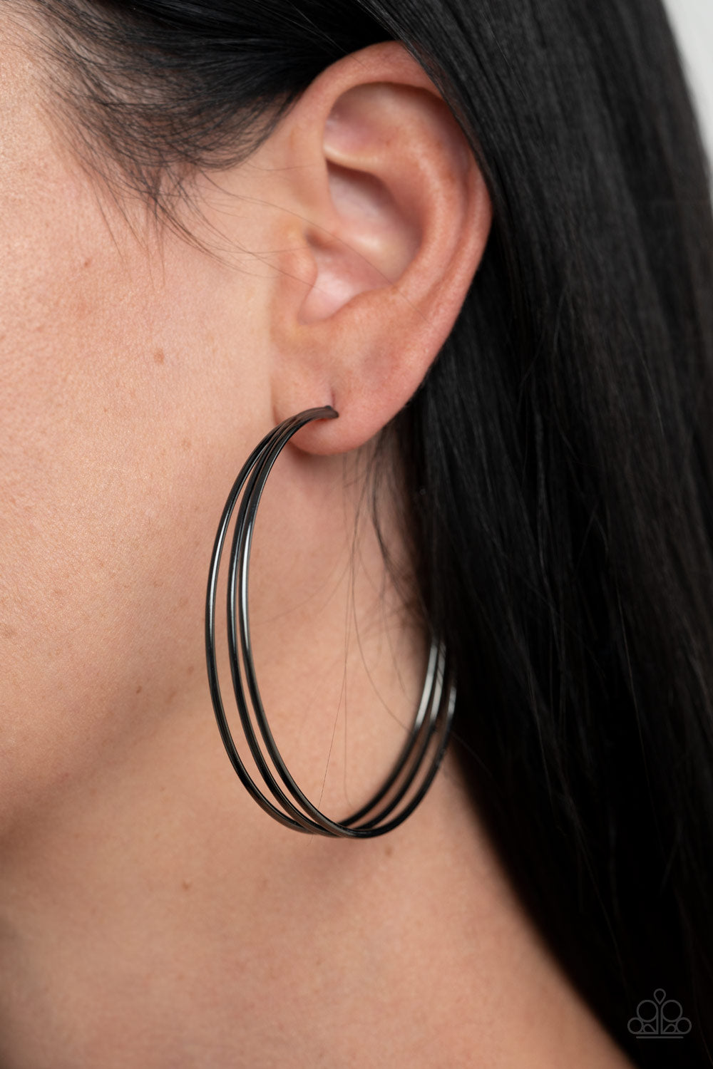 Paparazzi Rimmed Radiance - Black Earrings - Pusher P