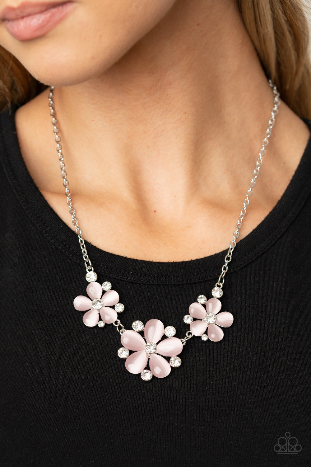 Paparazzi Effortlessly Efflorescent - Pink Necklace - Pusher P