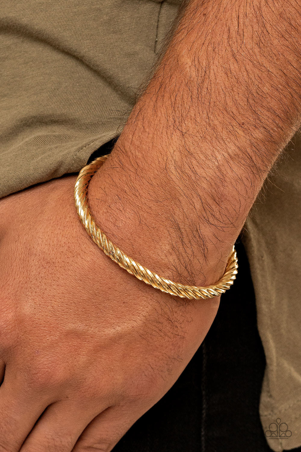 Paparazzi Mach Speed - Gold Bracelet - Pusher P