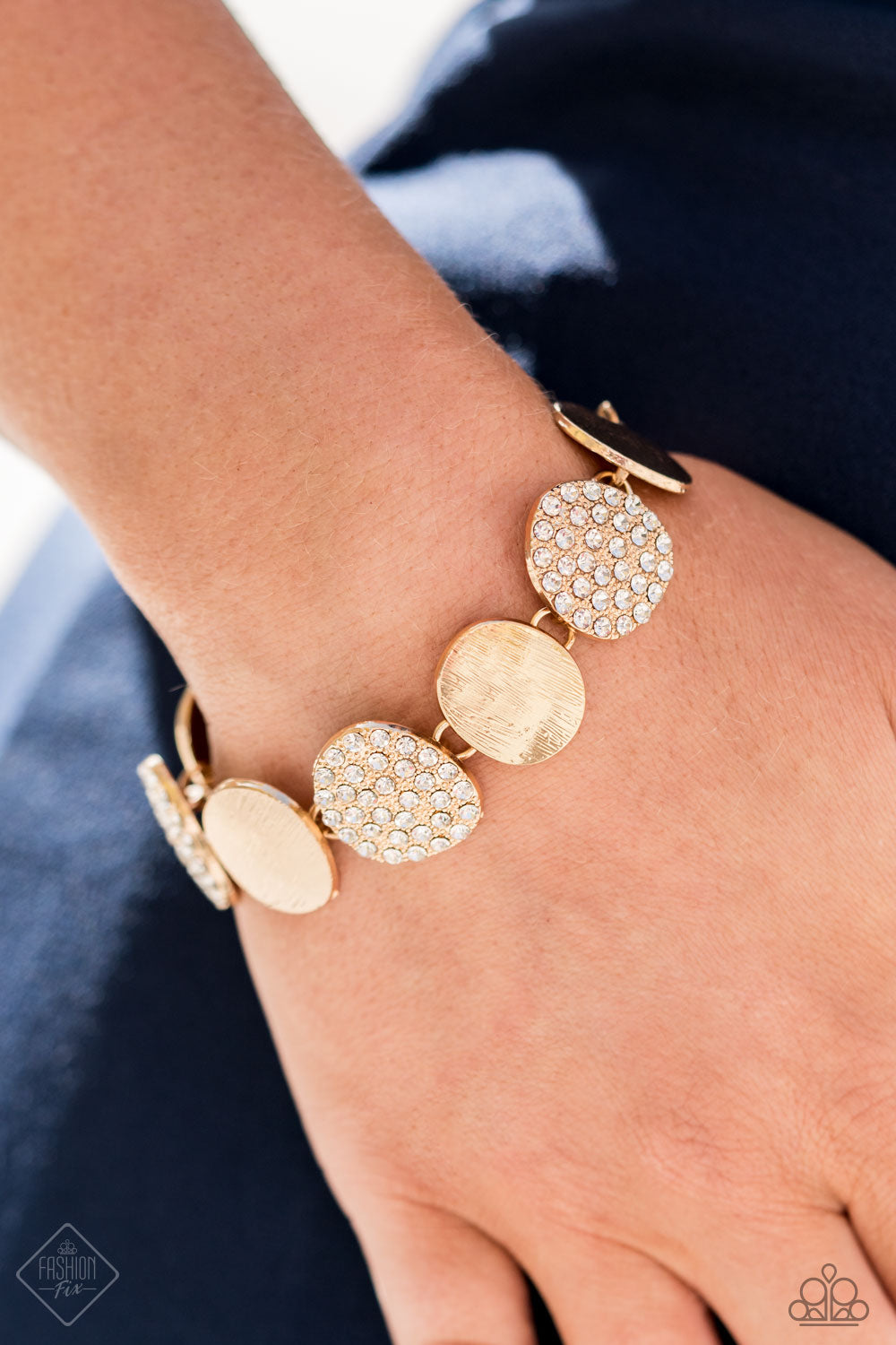 Paparazzi Tough LUXE - Gold Bracelet - Pusher P