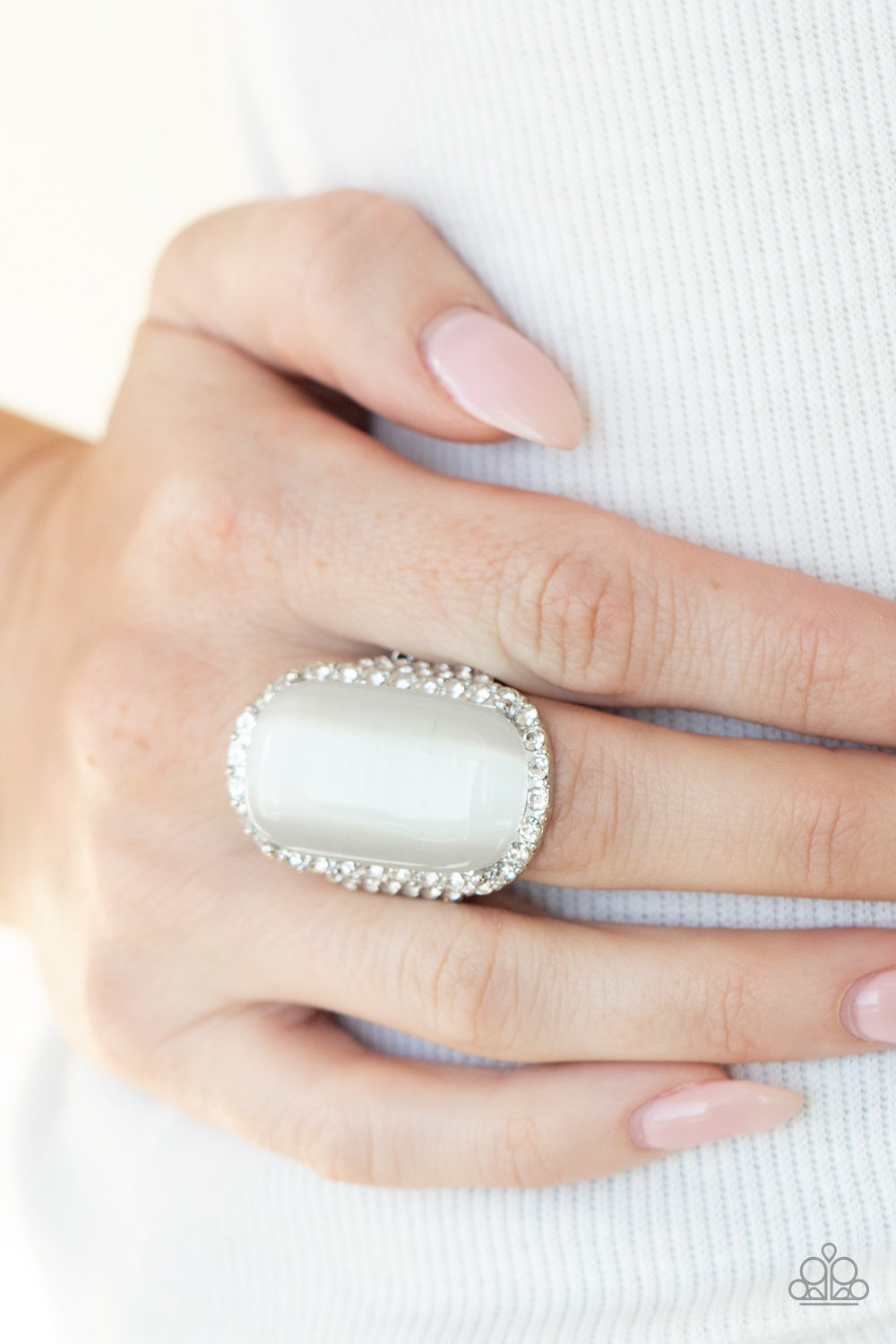 Paparazzi Thank Your LUXE-y Stars - White Ring - July 2021 Life Of The Party Exclusive - Pusher P