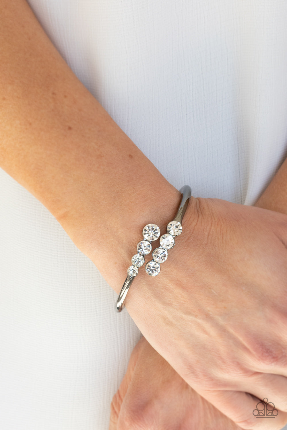 Paparazzi Defying Dazzle - Black Bracelet - Pusher P