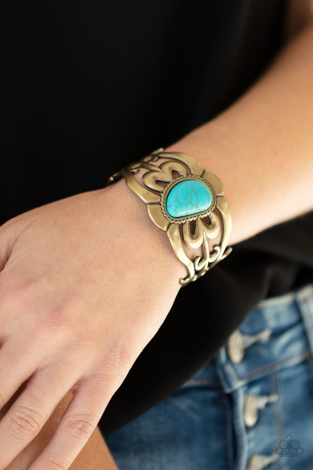 Paparazzi The MESAS are Calling - Brass Bracelet - Pusher P