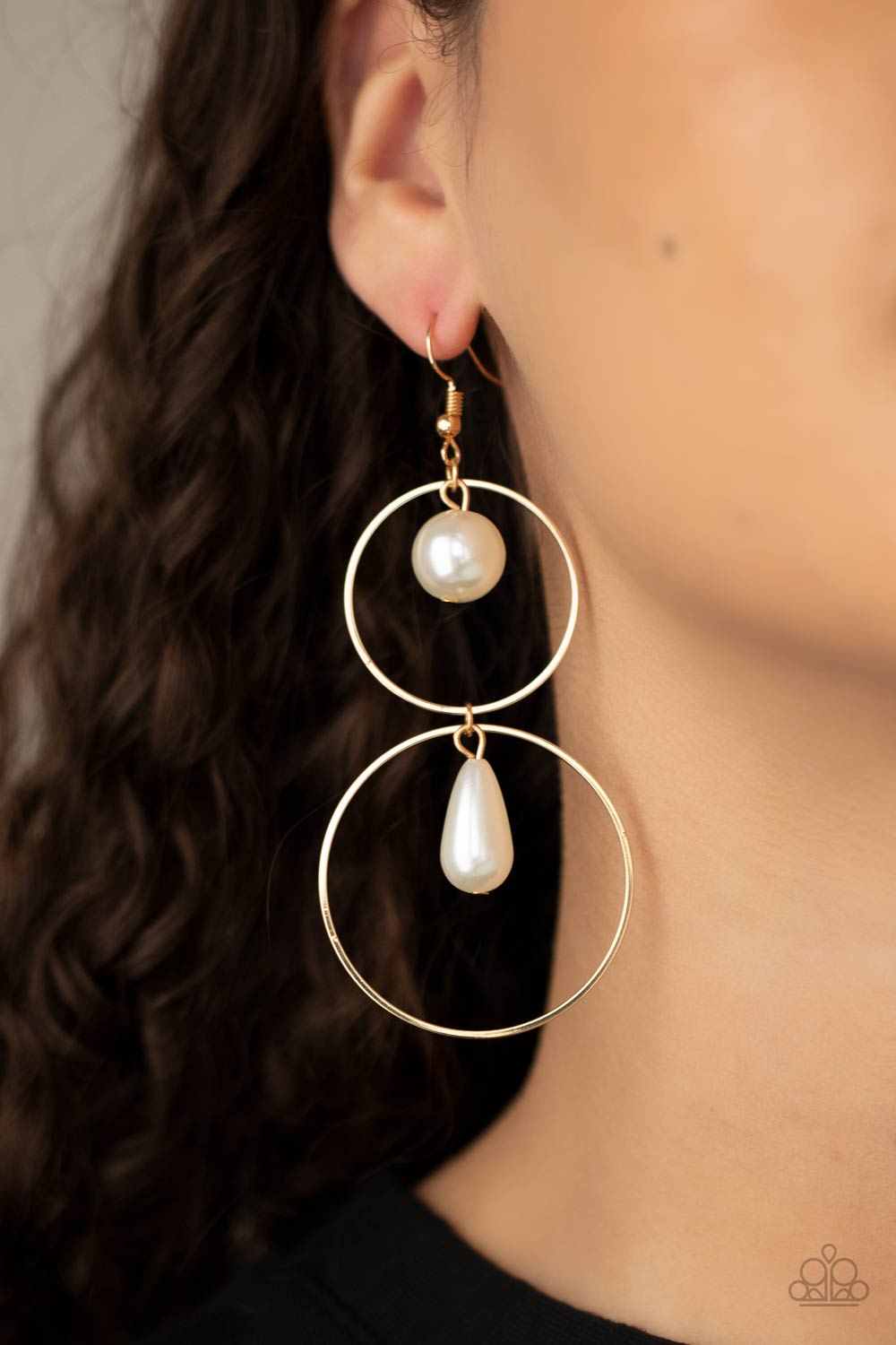 Paparazzi Cultured in Couture - Gold Earrings - Pusher P