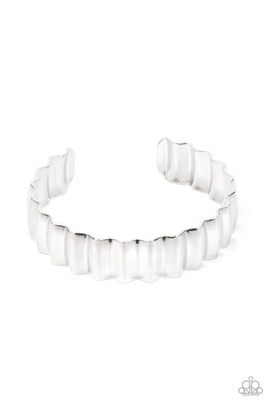 Paparazzi Across The HEIR-Waves - Silver Bracelet - Pusher P