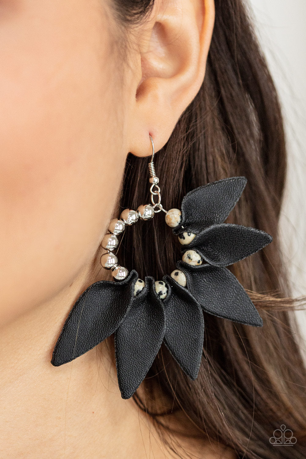 Paparazzi Flower Child Fever - Black Earrings - Pusher P