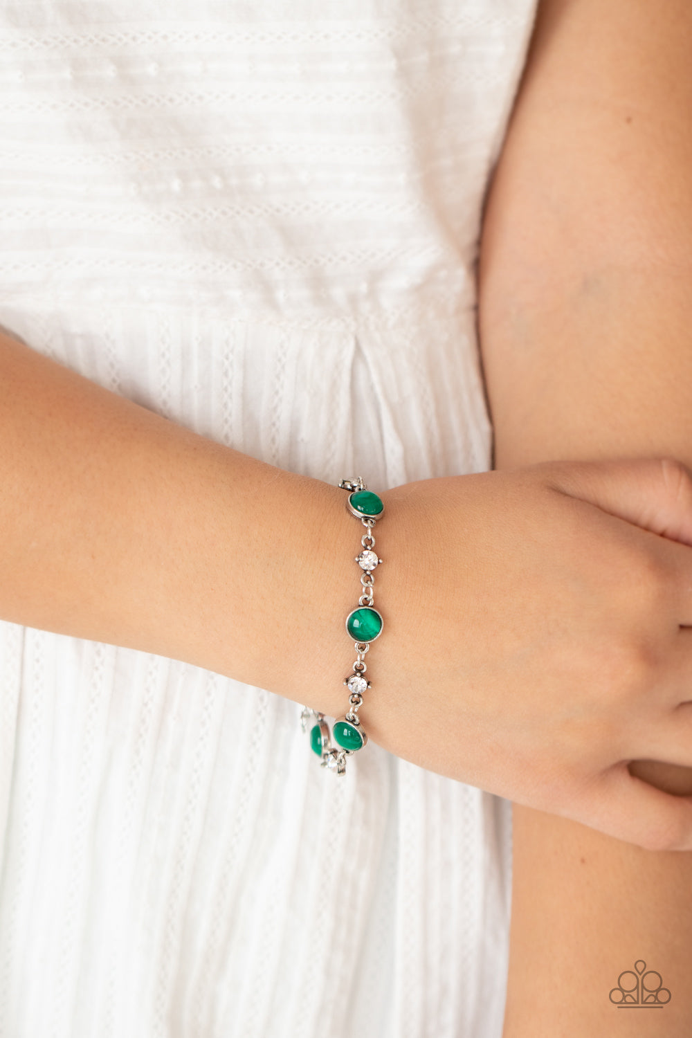 Paparazzi Use Your ILLUMINATION - Green Bracelet - Pusher P