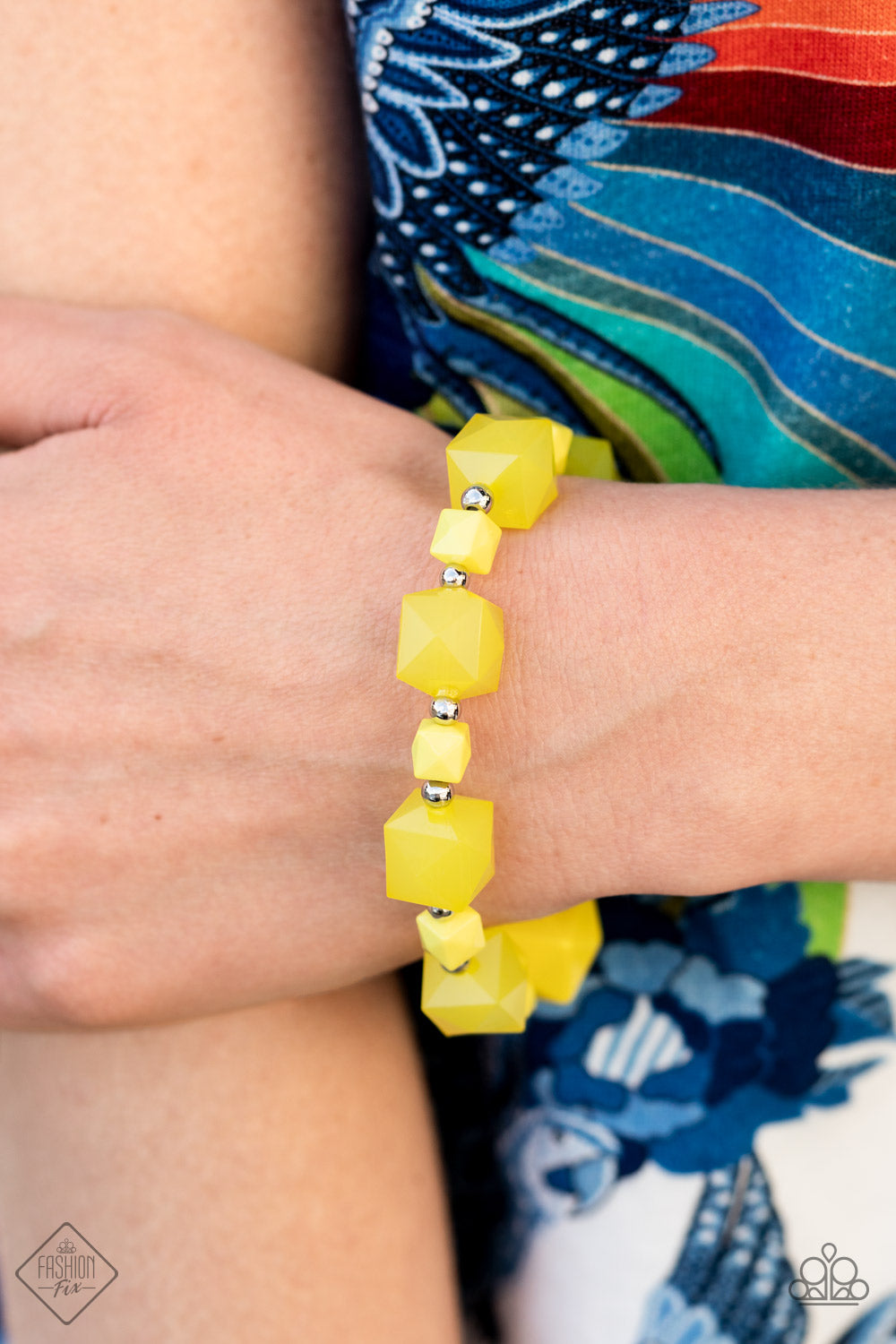 Paparazzi Trendsetting Tourist - Yellow Fashion Fix Bracelet - Pusher P