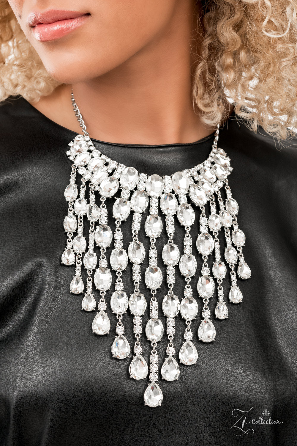 Paparazzi Majestic 2021 Zi Collection White Rhinestone Necklace - Pusher P