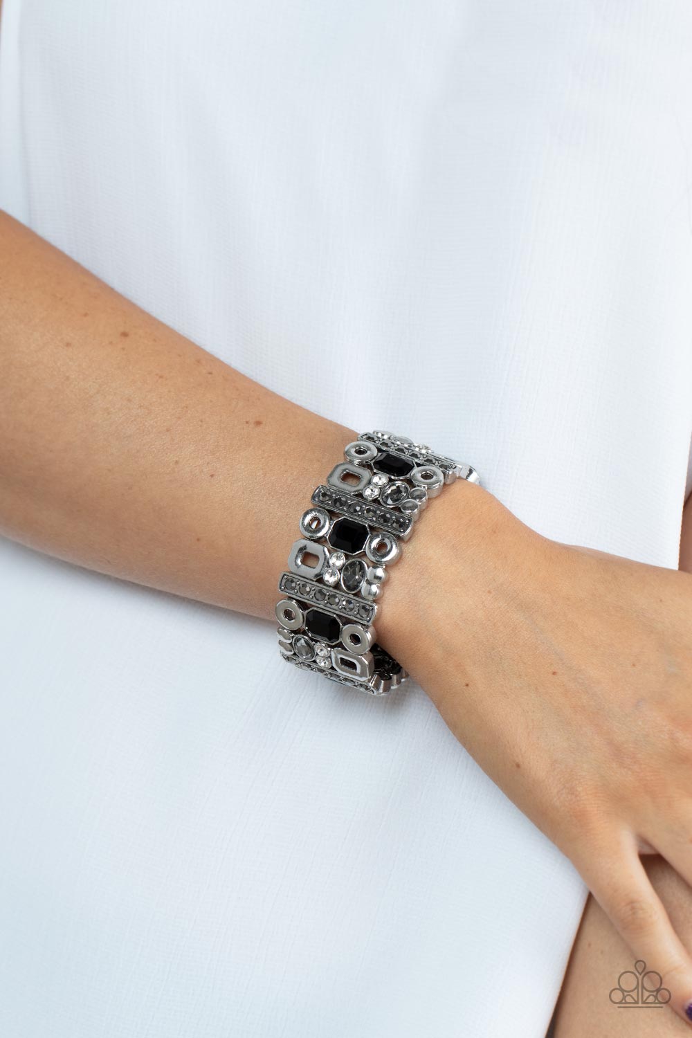 Paparazzi Dynamically Diverse - Black Bracelet - Pusher P