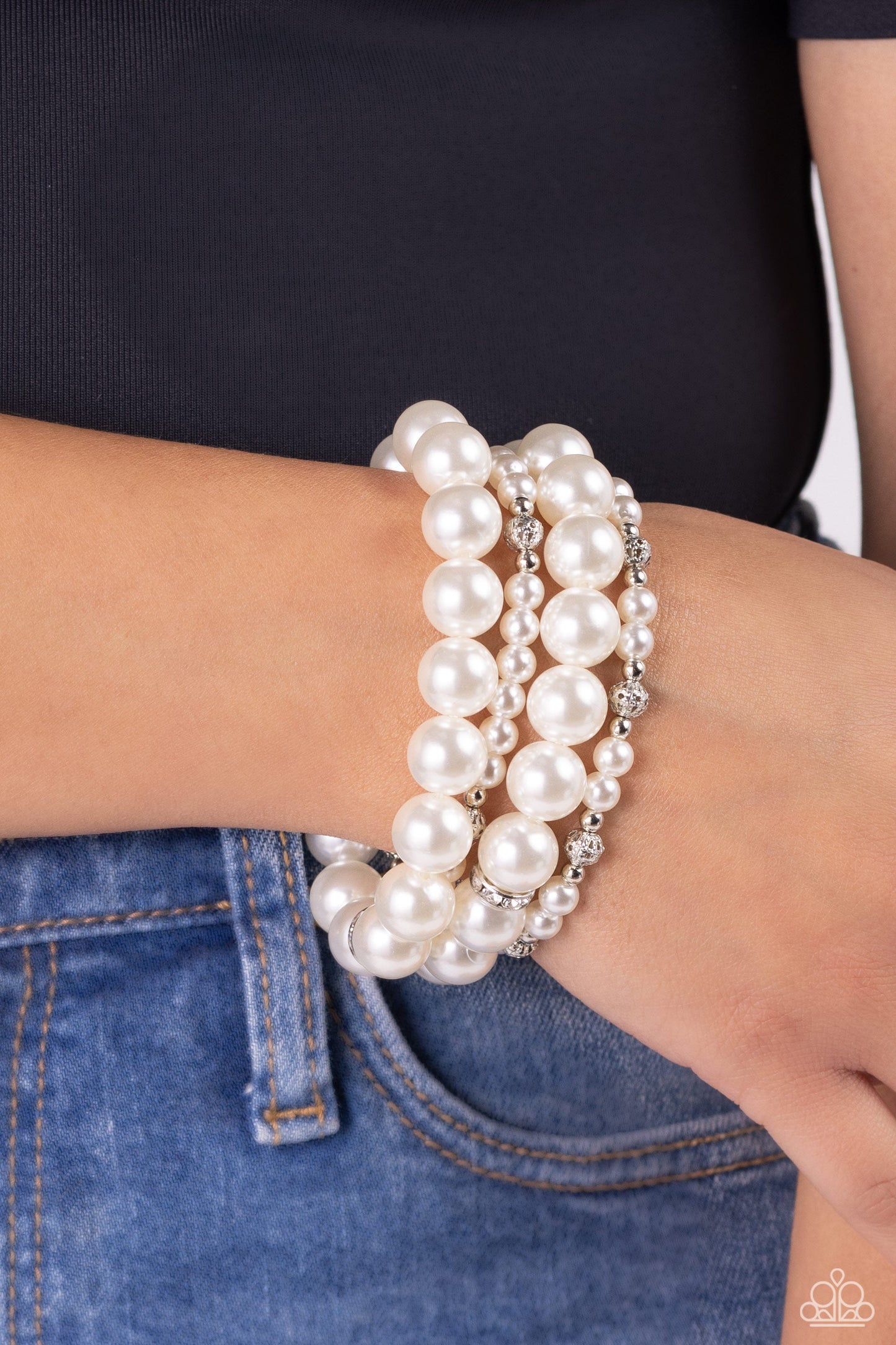 Vastly Vintage - White Pearl Bracelet | Paparazzi Accessories