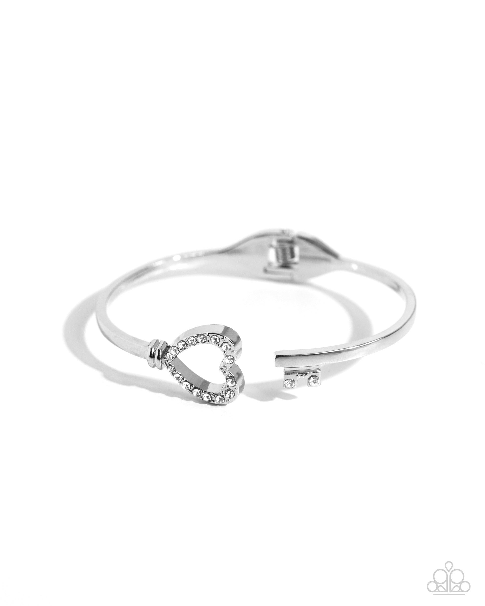 Paparazzi The Key to Romance - Heart Bracelet Pusher P