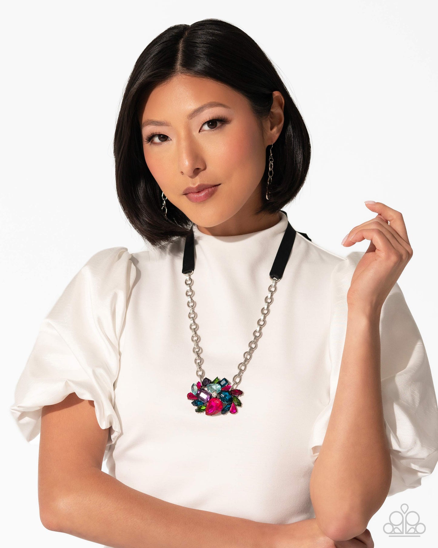 Tantalizing Tapestry - Multi Necklace - August 2024 Life of the Party
