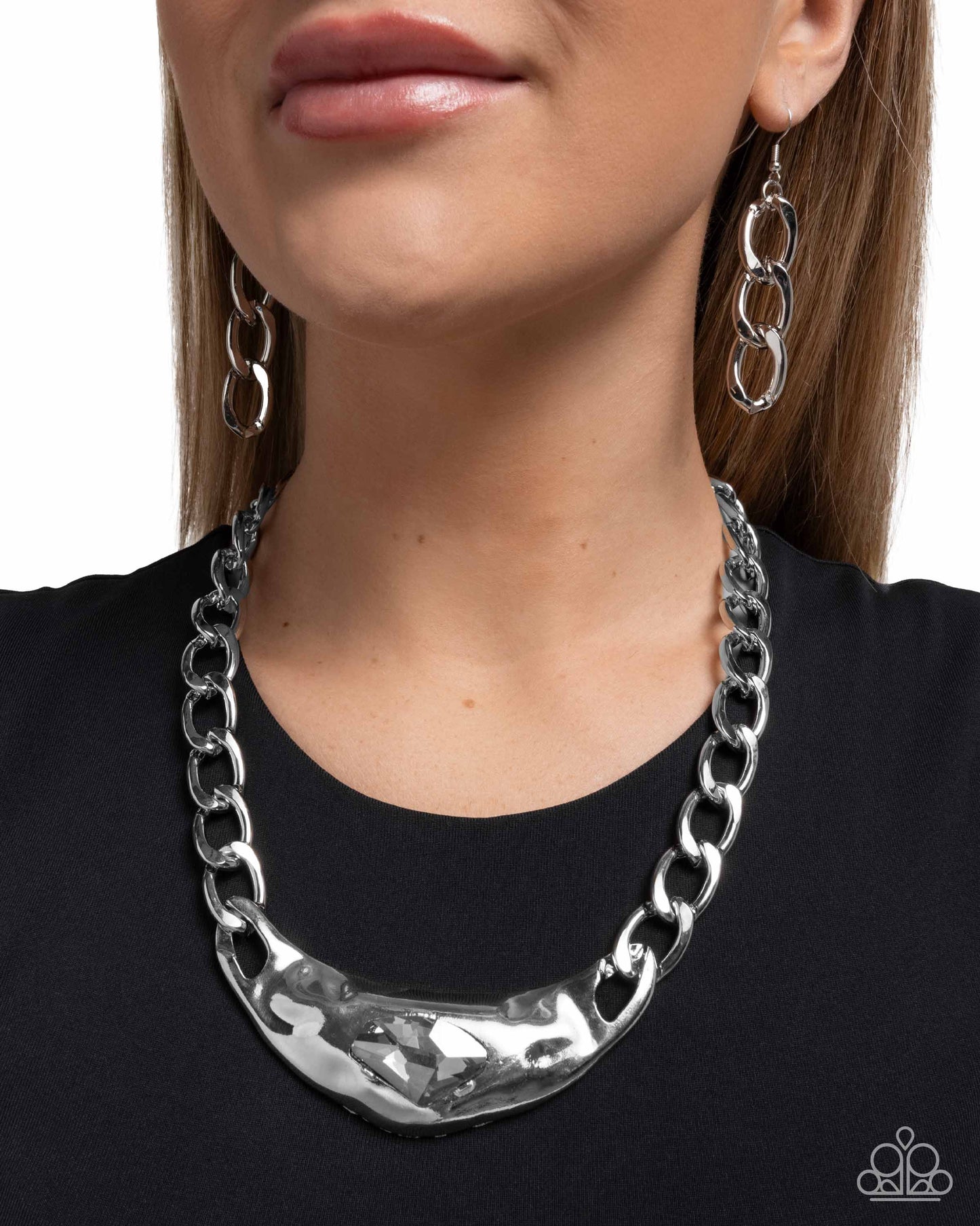 Peak of Pizzazz - Silver Necklace