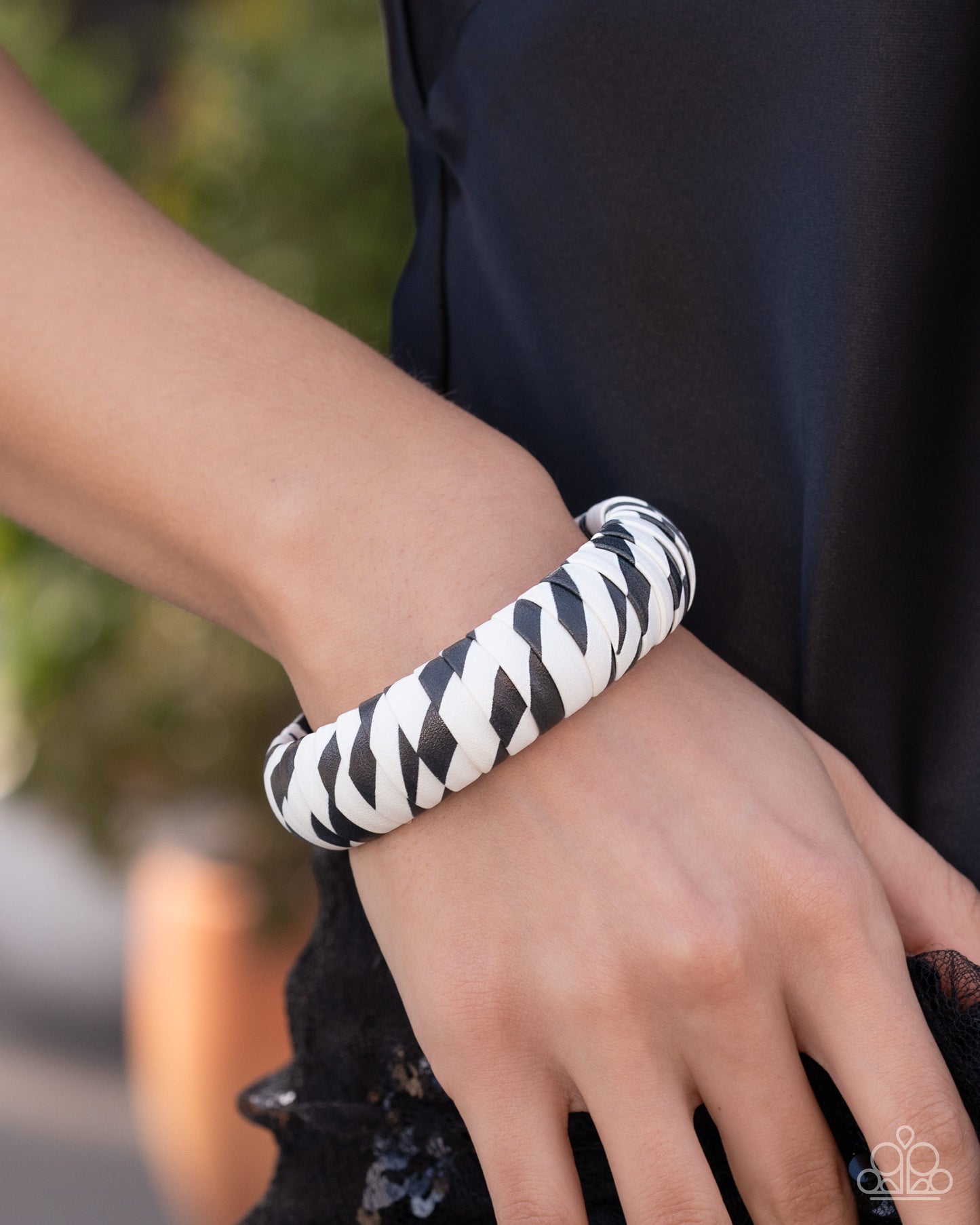 Printed Pattern - Black