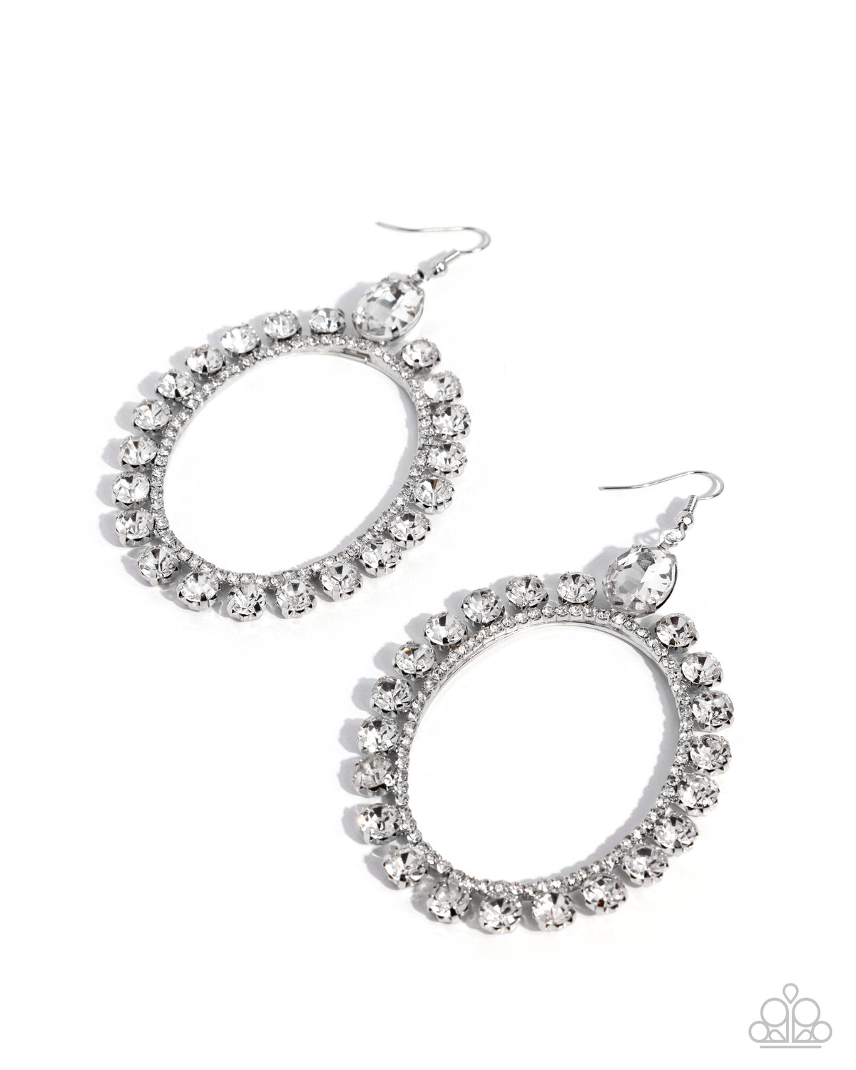 Portrait of a Queen - White | Paparazzi Accessories