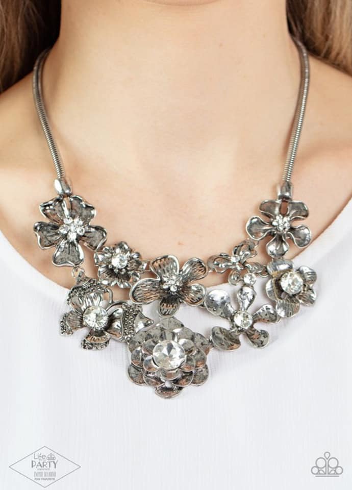 Floral Zi Necklace - Vintage 2012 Exclusive White - Paparazzi Zi Collection